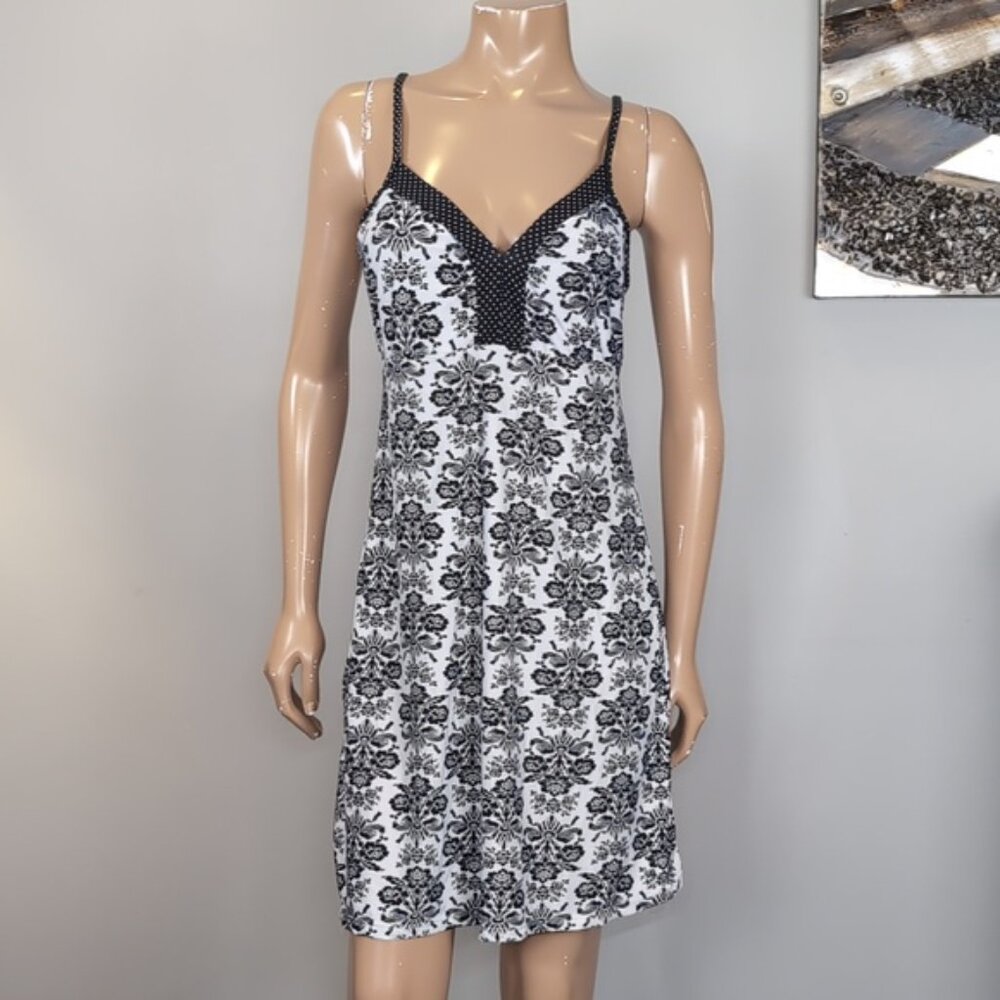 💠Laura Ashley Sleepwear Set Womens Size Large Black White Damask Robe Dress PJs - Picture 2 of 14